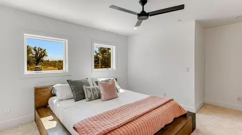 6855 Yvonne, Redding, CA 96001 photo 26