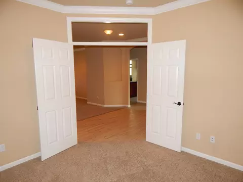 930 Coggins St, Redding, CA 96003 photo 4