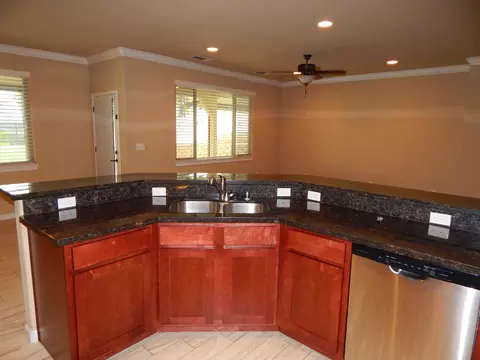 930 Coggins St, Redding, CA 96003 photo 17
