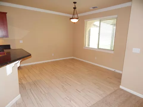 930 Coggins St, Redding, CA 96003 photo 11