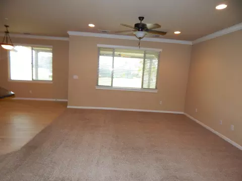 930 Coggins St, Redding, CA 96003 photo 7
