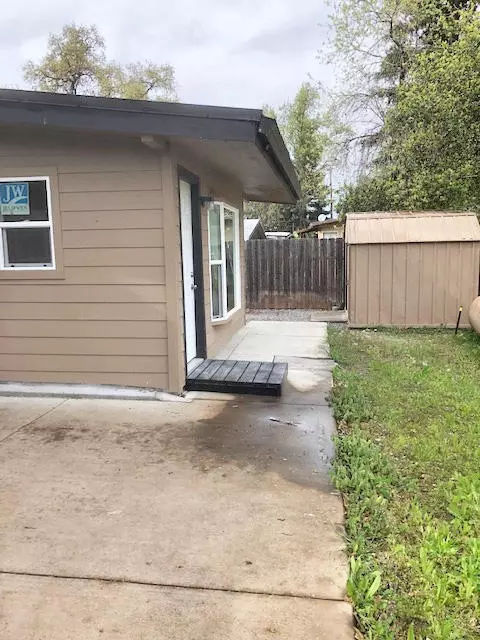 5701 Wildwood Dr, Redding, CA 96001 photo 16