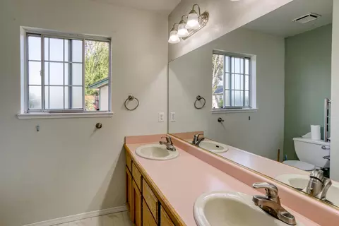 6694 Waterford Dr, Redding, CA 96001 photo 12