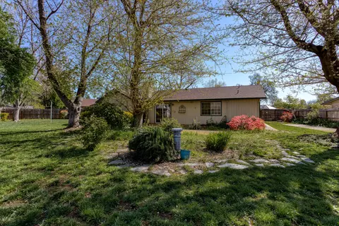 6694 Waterford Dr, Redding, CA 96001 photo 18
