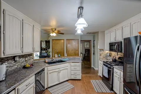 14008 Bear Mountain Rd, Redding, CA 96003 photo 14