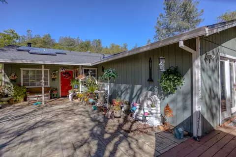 14008 Bear Mountain Rd, Redding, CA 96003 photo 2