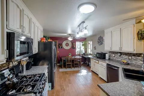 14008 Bear Mountain Rd, Redding, CA 96003 photo 11
