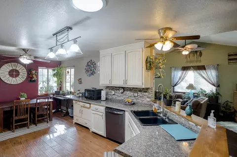 14008 Bear Mountain Rd, Redding, CA 96003 photo 12