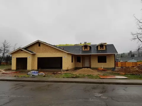 3085 Harlan Dr, Redding, CA 96003 photo 4