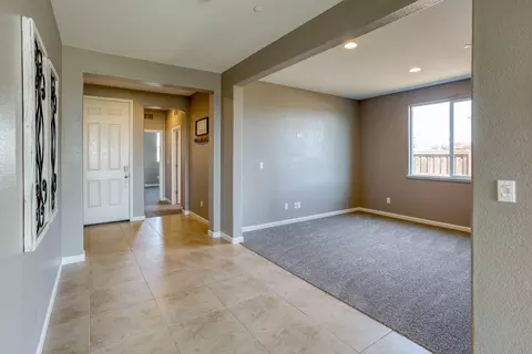 3397 Carlsbad Ct, Redding, CA 96002 photo 3