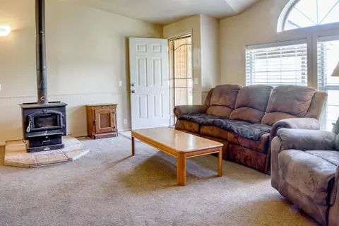 1247 3rd St, Anderson, CA 96007 photo 8