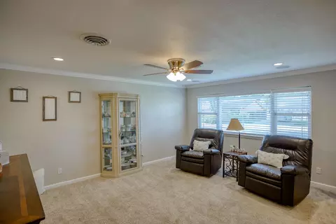 1321 Lorraine Dr, Redding, CA 96002 photo 8