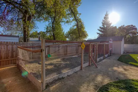 1321 Lorraine Dr, Redding, CA 96002 photo 28