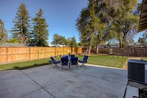 1321 Lorraine Dr, Redding, CA 96002 photo 24