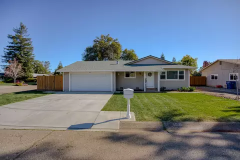 1321 Lorraine Dr, Redding, CA 96002 photo 1