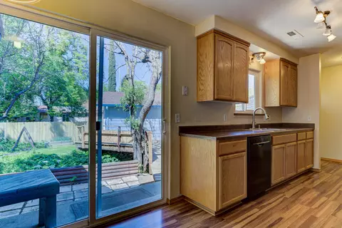 2625 Wyndham Ln, Redding, CA 96001 photo 4