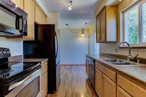 2625 Wyndham Ln, Redding, CA 96001 photo 3