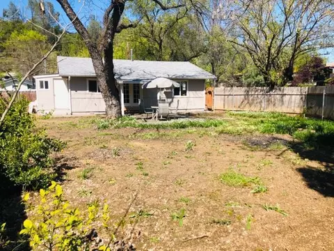 560 Loma St, Redding, CA 96003 photo 16
