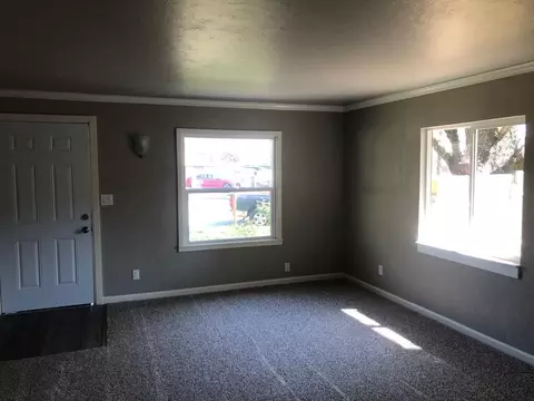 560 Loma St, Redding, CA 96003 photo 5