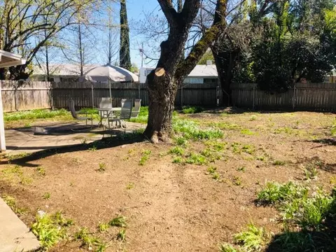 560 Loma St, Redding, CA 96003 photo 14
