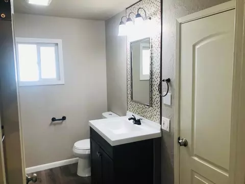 560 Loma St, Redding, CA 96003 photo 7