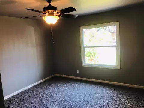 560 Loma St, Redding, CA 96003 photo 11