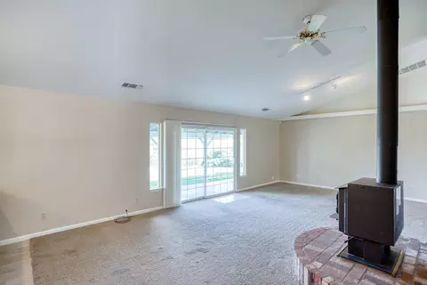 8703 Landmark Cir, Redding, CA 96001 photo 12