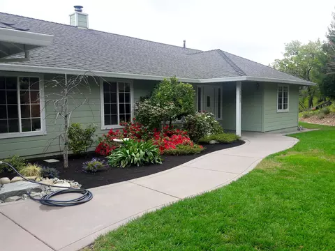 8703 Landmark Cir, Redding, CA 96001 photo 6