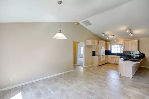 8703 Landmark Cir, Redding, CA 96001 photo 7