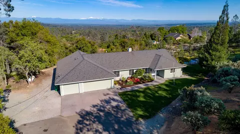 8703 Landmark Cir, Redding, CA 96001 photo 1