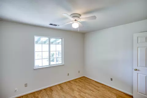 8703 Landmark Cir, Redding, CA 96001 photo 17