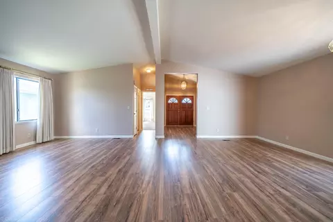 1122 Brokeoff Walk, Redding, CA 96003 photo 5