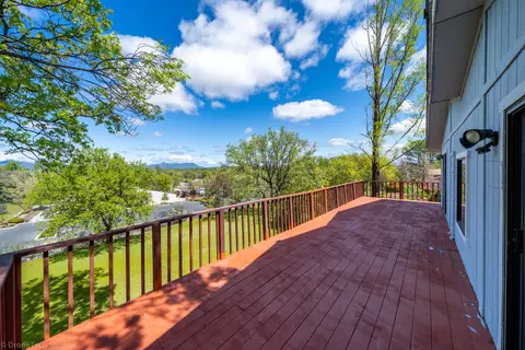 1122 Brokeoff Walk, Redding, CA 96003 photo 20