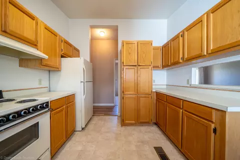 1122 Brokeoff Walk, Redding, CA 96003 photo 9