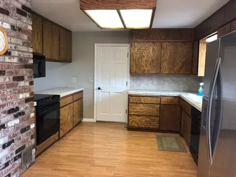 1261 Oakdale Ln, Redding, CA 96002 photo 5