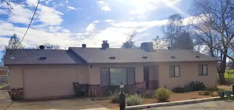 1261 Oakdale Ln, Redding, CA 96002 photo 1