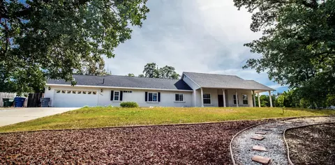 11403 Wales Dr, Redding, CA 96003 photo 1