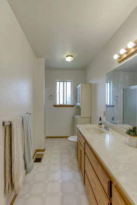 10265 Candy Cane Ln, Redding, CA 96003 photo 20