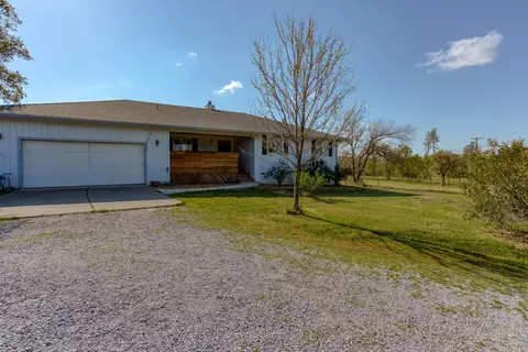10265 Candy Cane Ln, Redding, CA 96003 photo 1