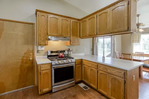 10265 Candy Cane Ln, Redding, CA 96003 photo 8