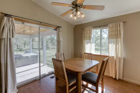 10265 Candy Cane Ln, Redding, CA 96003 photo 13