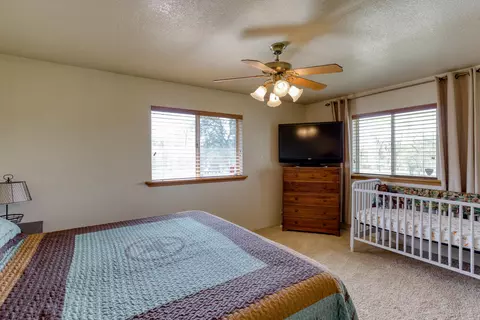 10265 Candy Cane Ln, Redding, CA 96003 photo 15
