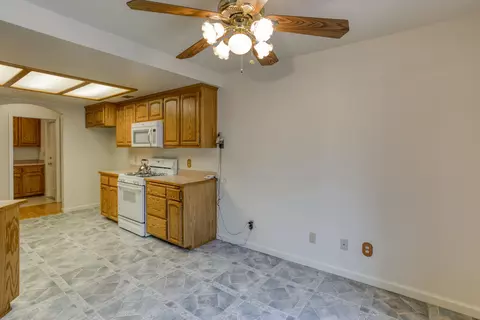 10400 October Ln, Redding, CA 96003 photo 11