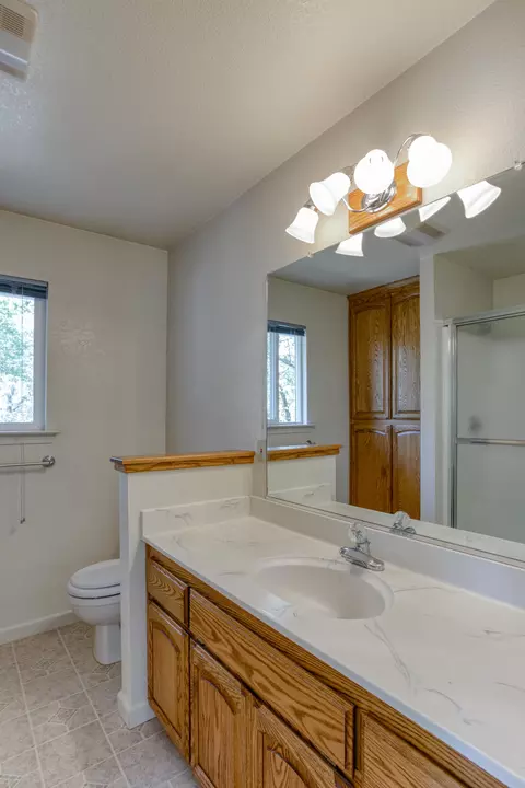 10400 October Ln, Redding, CA 96003 photo 21