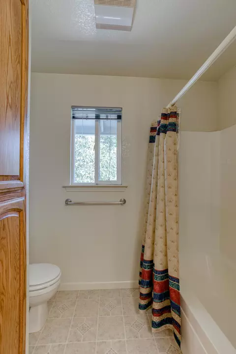 10400 October Ln, Redding, CA 96003 photo 31