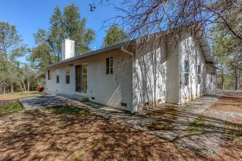 10400 October Ln, Redding, CA 96003 photo 36