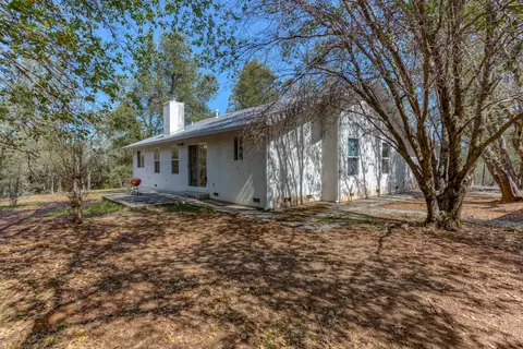 10400 October Ln, Redding, CA 96003 photo 37
