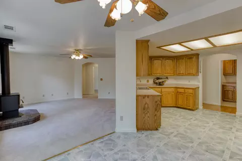10400 October Ln, Redding, CA 96003 photo 12