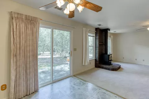 10400 October Ln, Redding, CA 96003 photo 13