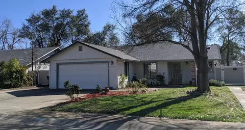 2073 Silverfield Loop, Redding, CA 96002 photo 1